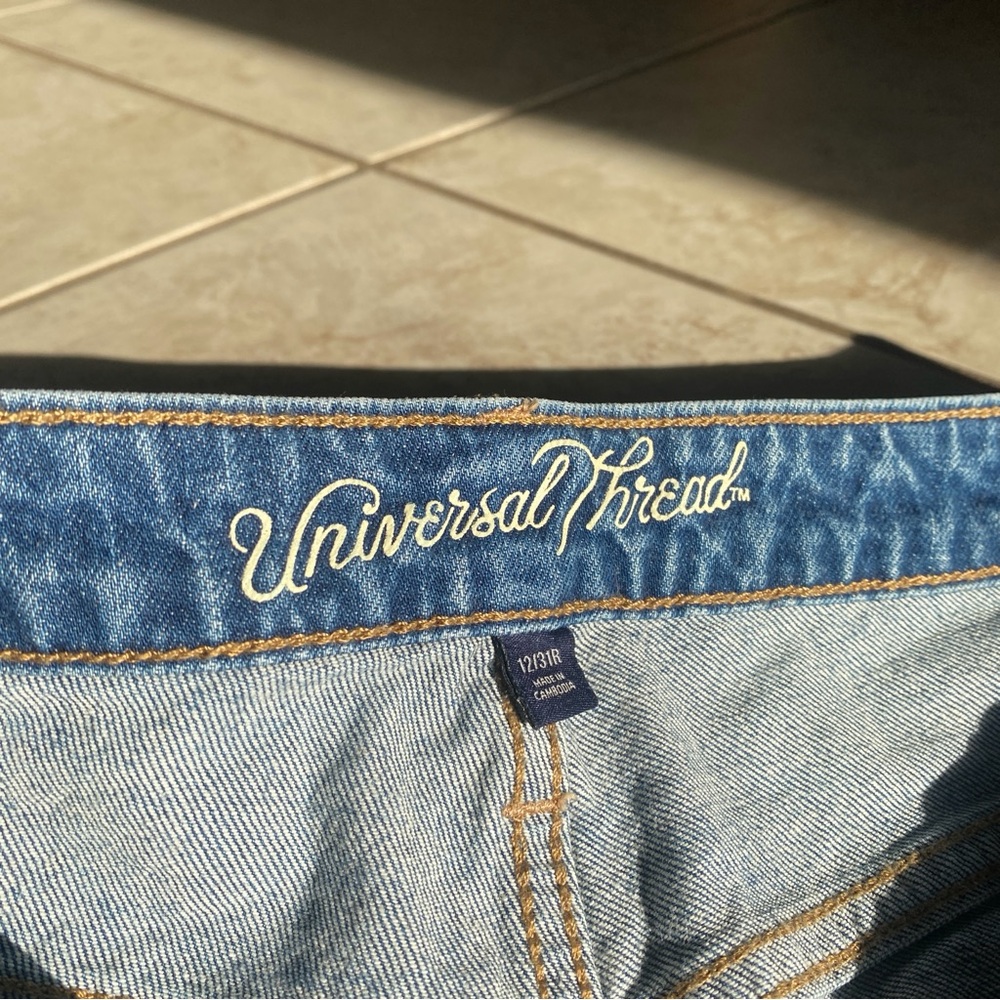 Universal Thread Blue Jean Shorts - Picture 4 of 5